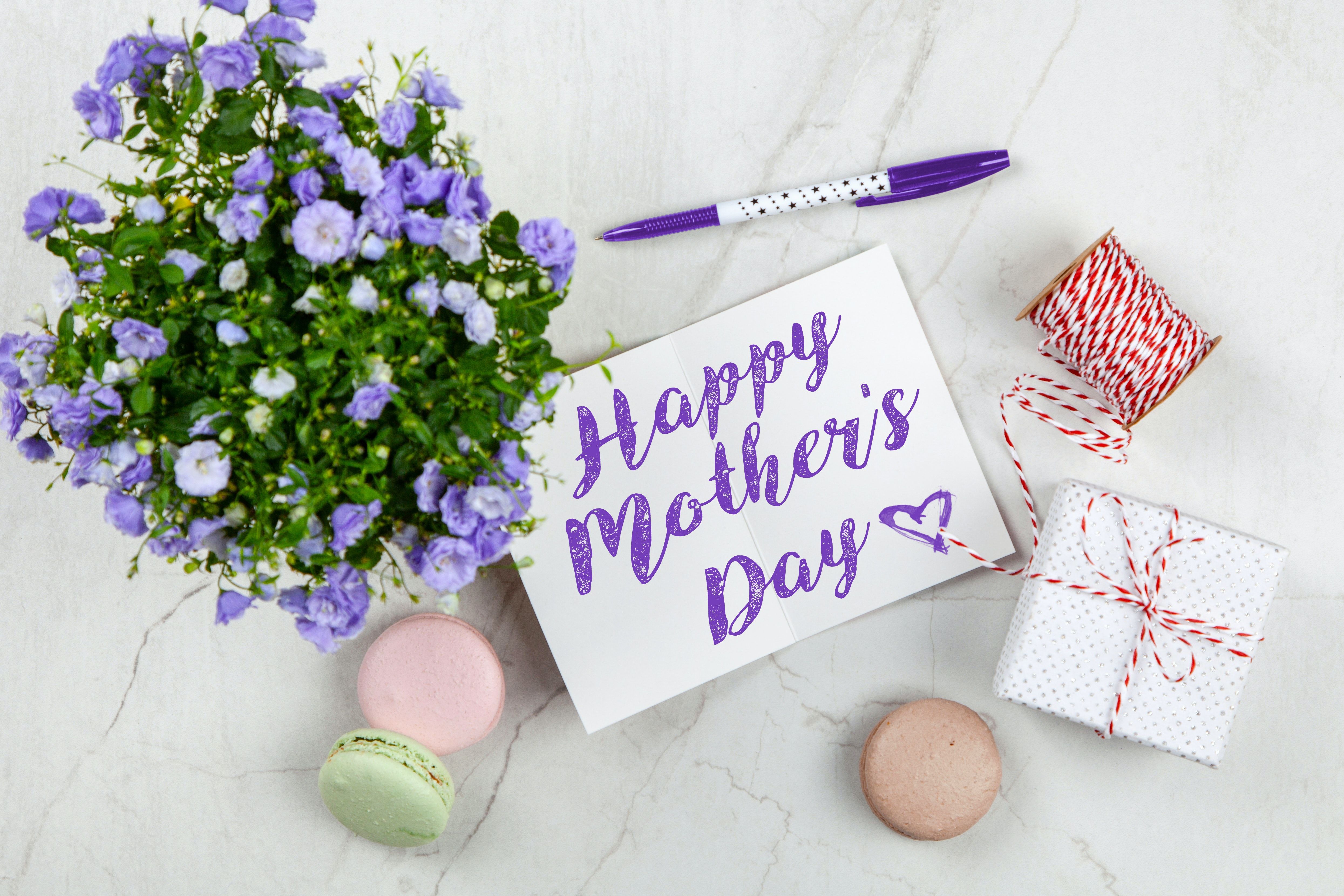 4 Mother's Day Gift Ideas - Conservatory Senior Living